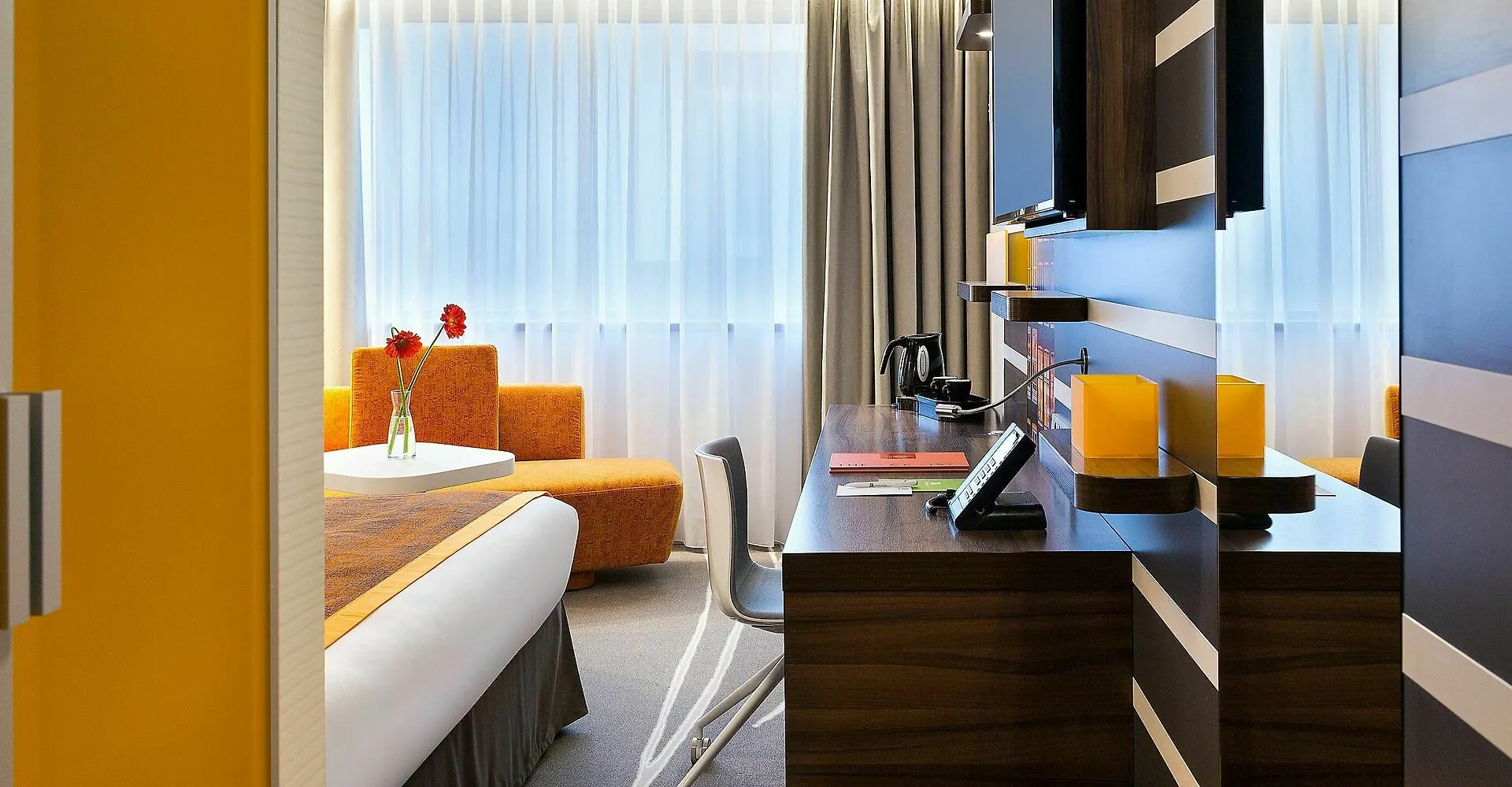 Holiday Inn Amsterdam 4*,  Netherlands
