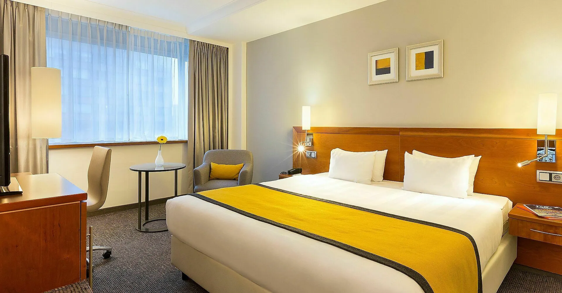 Holiday Inn Amsterdam Hotel