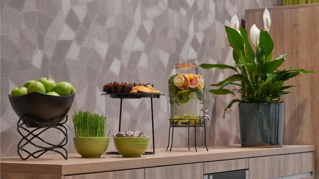 Holiday Inn Amsterdam 4*,